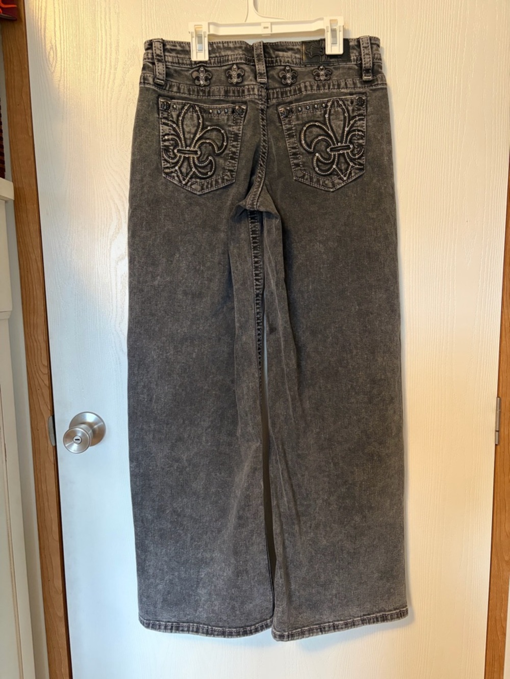 Miss Me Mid-rise Wide Leg Washed Black Embellished Jeans Size 29 - Picture 7 of 16